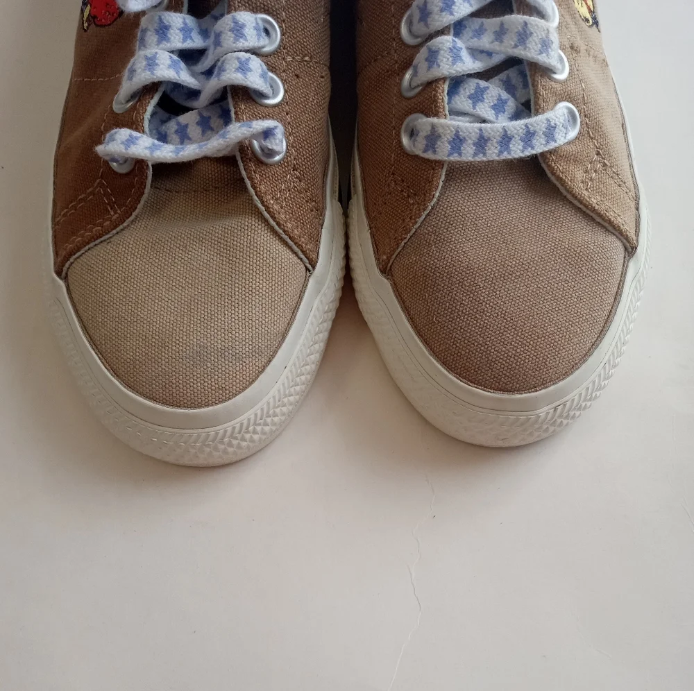 Converse Sky High Farm Strawberry Moon Women's Sneakers 7.5